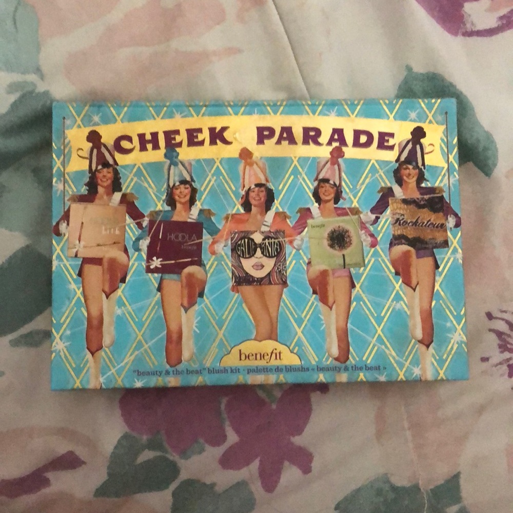 Cheek Parade Benefit Face palette